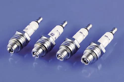 Свічки запалювання ГАЗ 24 "Волга", 2410, 3102, 31029, 3110, 3307, 3308, 53, 66, УАЗ 3151, 469 (Classic N17.4B) BRISK - зображення 1