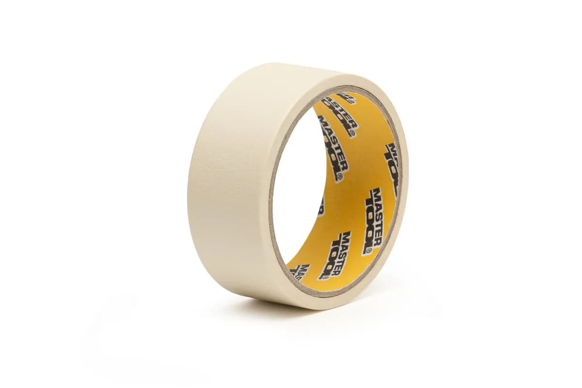 Стрічка малярна універсальна MASTERTOOL GripBond Easy 38 мм×15 м біла 79-9943 - зображення 1