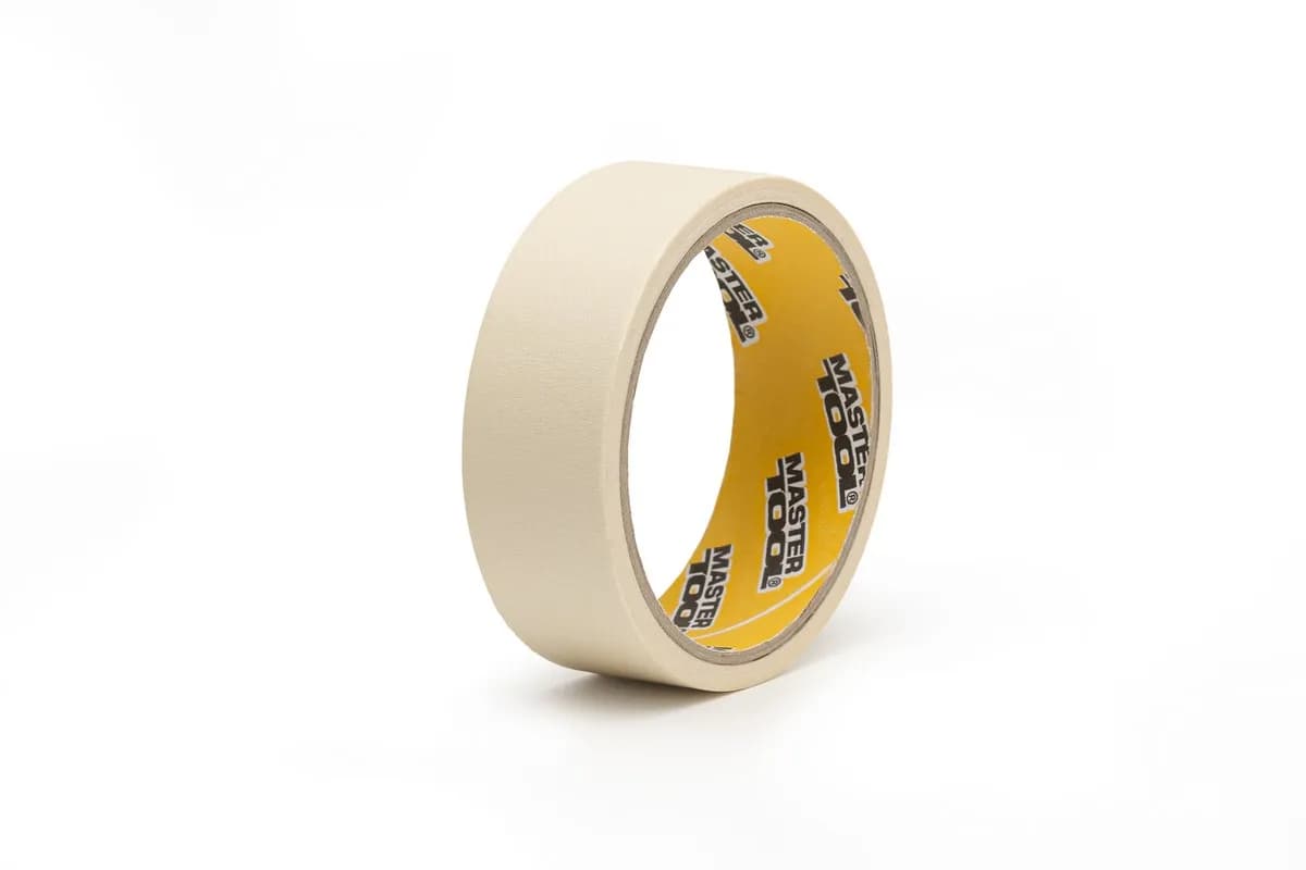 Стрічка малярна універсальна MASTERTOOL GripBond Easy 30 мм×15 м біла 79-9942